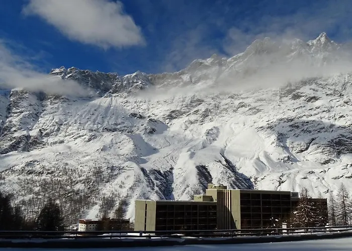 Апарт-готель Cervinia - Matterhorn